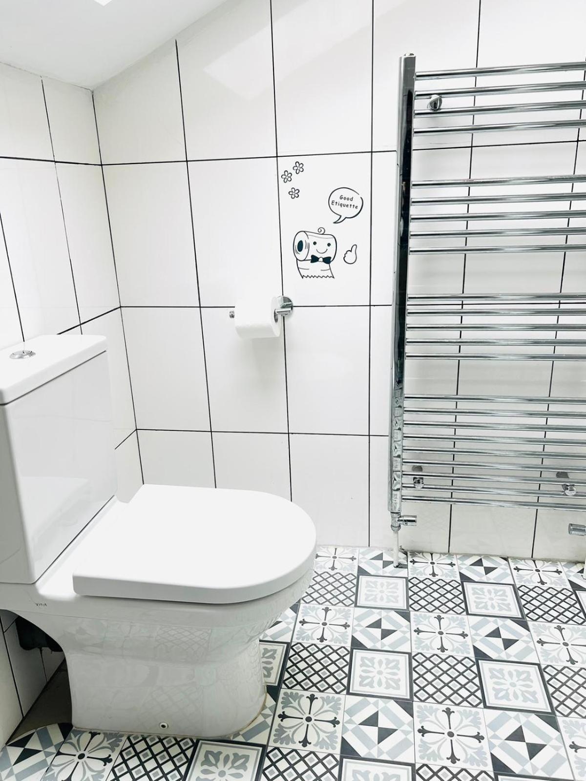 Jey'S Flat Apartment Liverpool Bagian luar foto