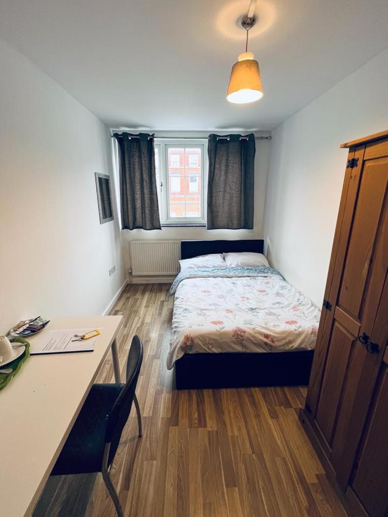 Jey'S Flat Apartment Liverpool Bagian luar foto